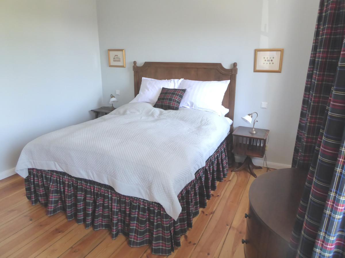 B&B Fiddler'S Inn 네우루핀 외부 사진