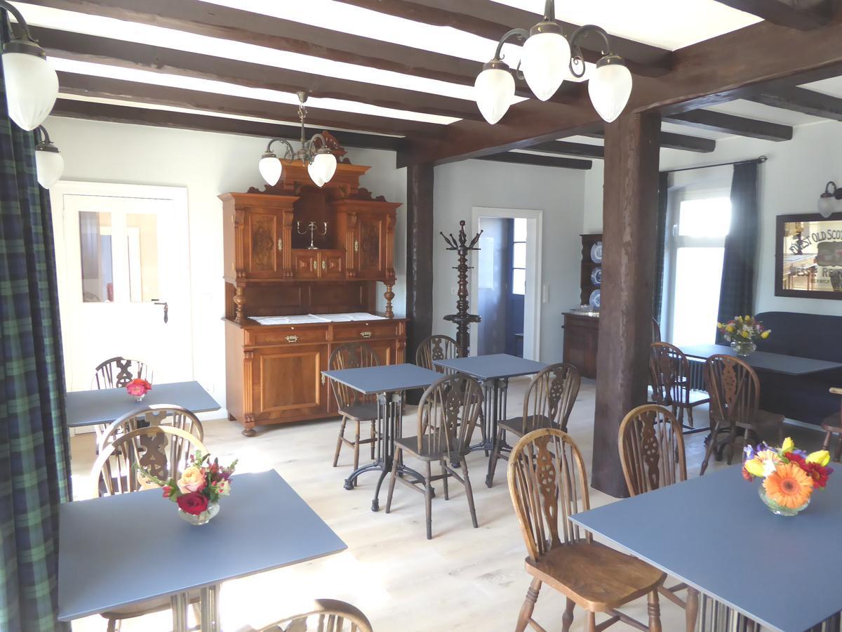 B&B Fiddler'S Inn 네우루핀 외부 사진