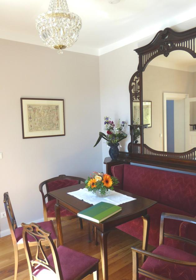 B&B Fiddler'S Inn 네우루핀 외부 사진