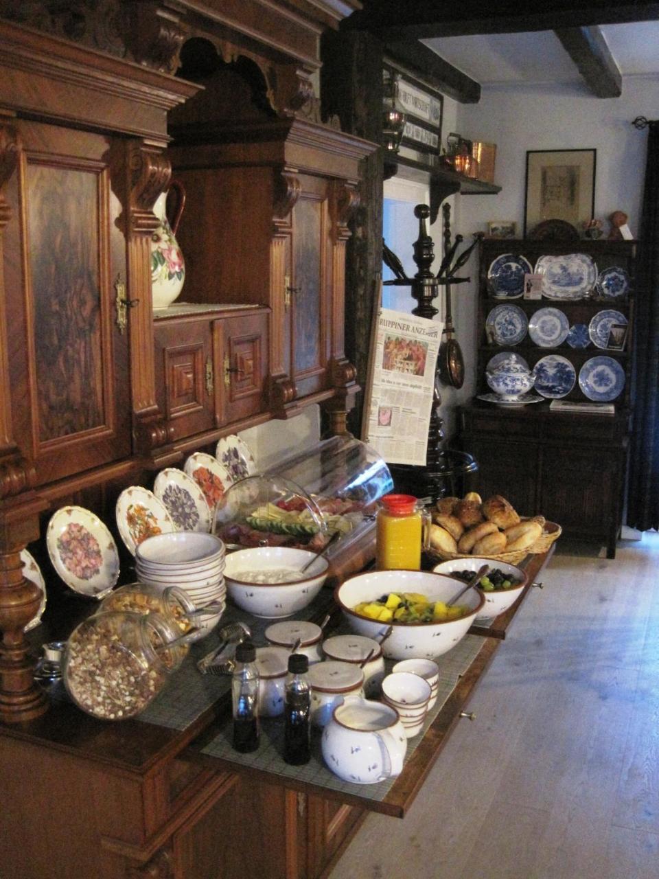 B&B Fiddler'S Inn 네우루핀 외부 사진