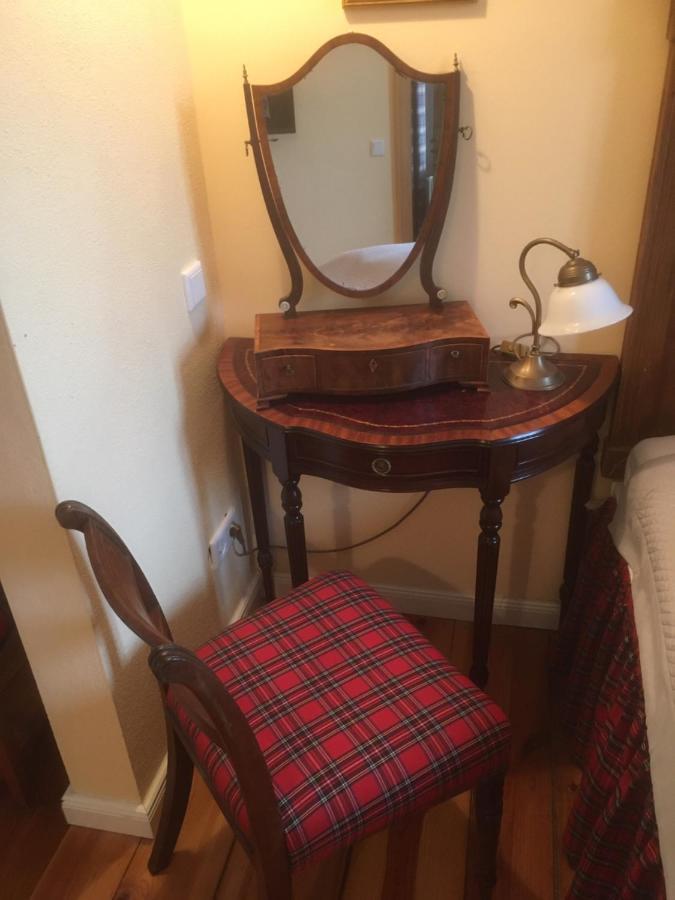 B&B Fiddler'S Inn 네우루핀 외부 사진