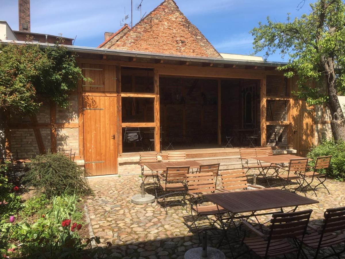 B&B Fiddler'S Inn 네우루핀 외부 사진