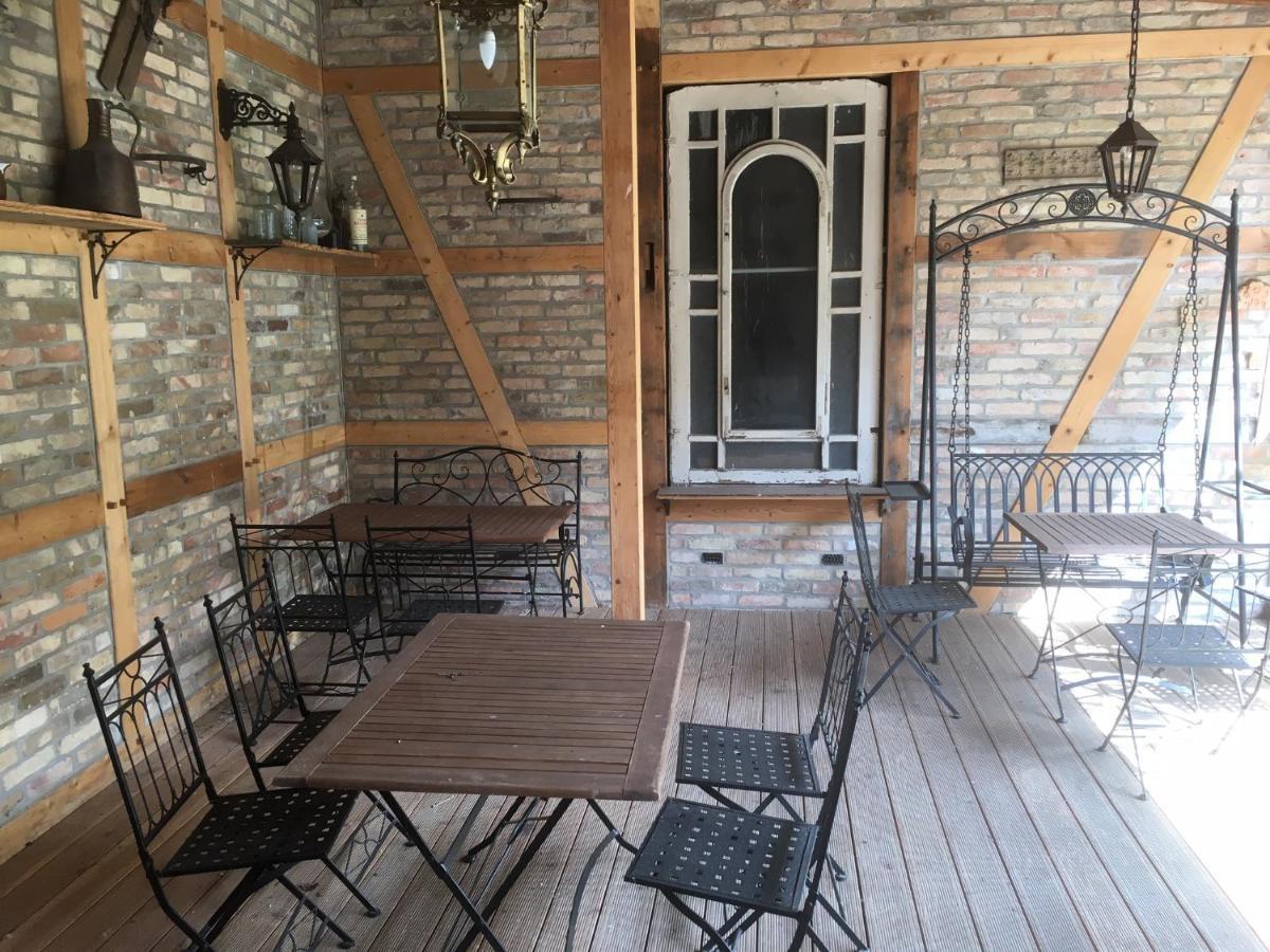 B&B Fiddler'S Inn 네우루핀 외부 사진